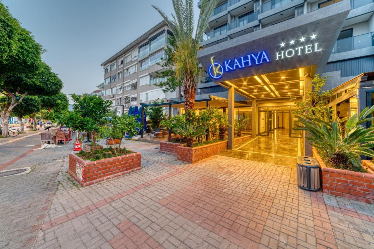 Complex Kahya