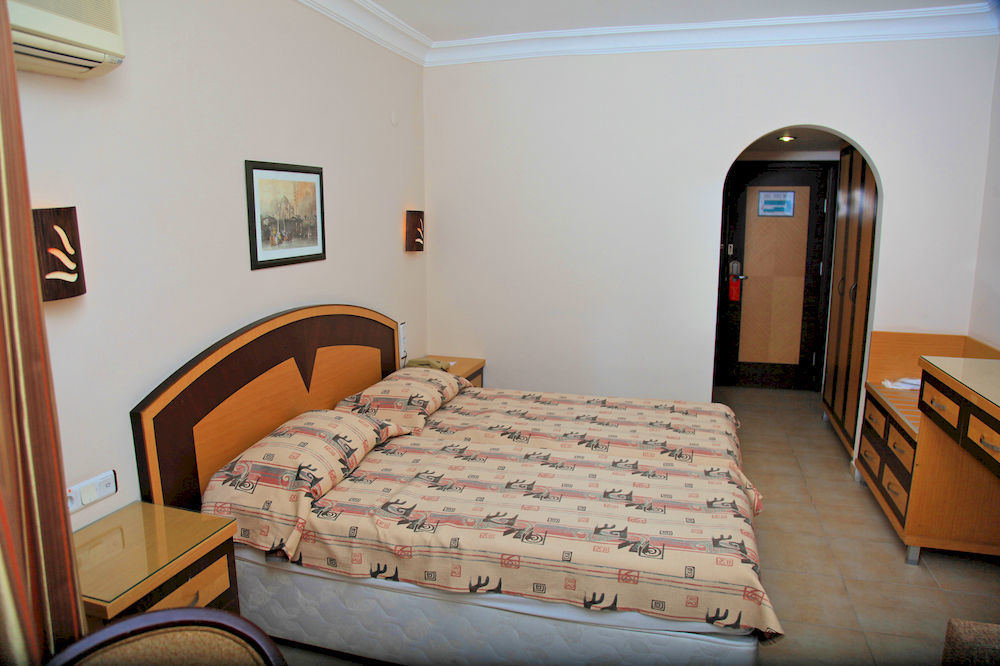 Feriested Kahya 4*